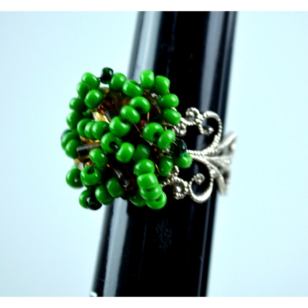Vintage Silver Tone‎ Mod Hippie Boho Green Bead Cluster Ring with Filigree Band